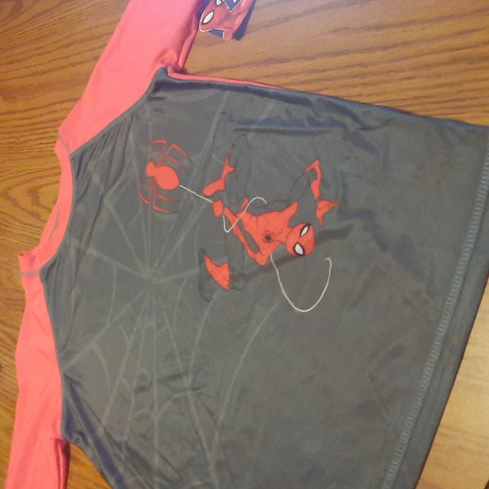 Spiderman swim shirt rashguard UPF 50+ boys size large